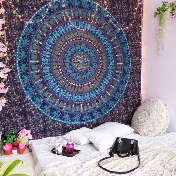 Oussum Cotton Blue-Pink Animal Print Aesthetic Room Décor Wall Hanging Tapestry - Picture 1 of 3